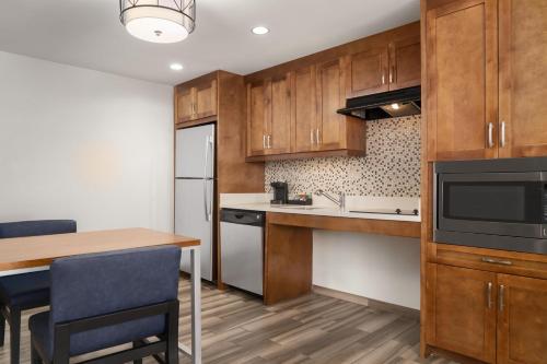 Homewood Suites by Hilton Boston/Brookline - image 18