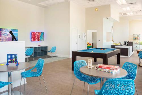 Las Palmeras by Hilton Grand Vacations - image 16
