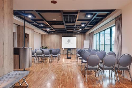 DoubleTree by Hilton Hotel Cluj - City Plaza - image 43