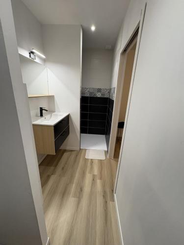 浴室, LONI EXPERIENCES - Indus in 沙朗