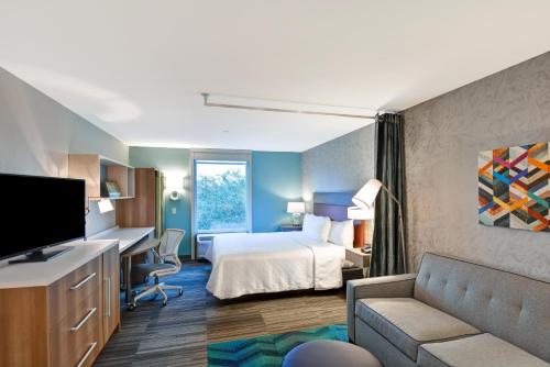Home2 Suites By Hilton Tampa USF Near Busch Gardens - image 16