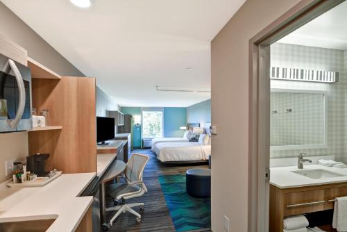 Home2 Suites By Hilton Tampa USF Near Busch Gardens - image 30
