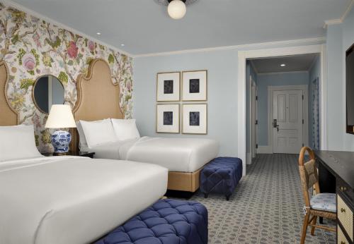 2 queen beds