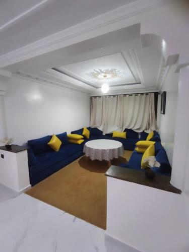 Relaxation and Comfort, Casablanca