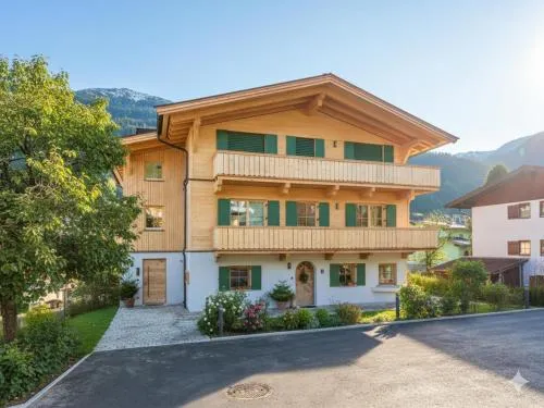 Haus Tauernblick Top 3 und 4 in Jochberg, Österreich