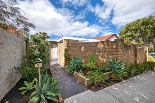 PERTH7 - The Courtyard Nook – khách sạn tại Cottesloe