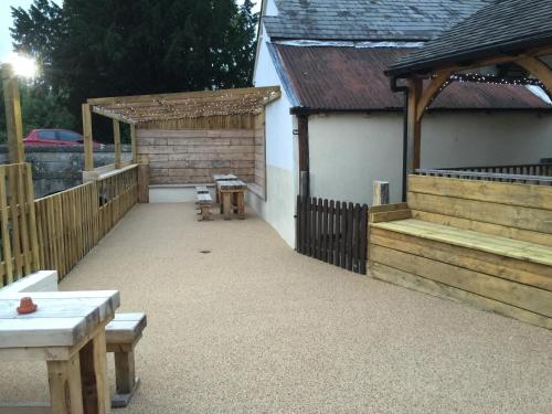 The Wheatsheaf - image 8