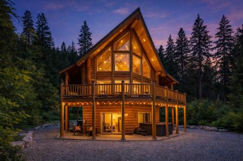 Bearfoot Chalet by NW Comfy Cabins, Leavenworth