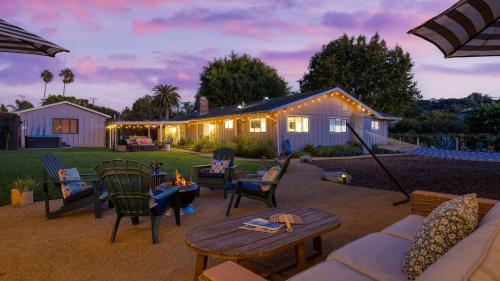 Hummingbird Haven by AvantStay – khách sạn tại Upper State