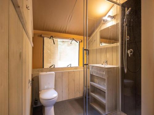 Vannas istaba, Glamping Stay in the Ardennes in Signy-l'Abbaye