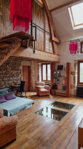 Echoes, Art House - Stay in Vassiviere in Faux-la-Montagne