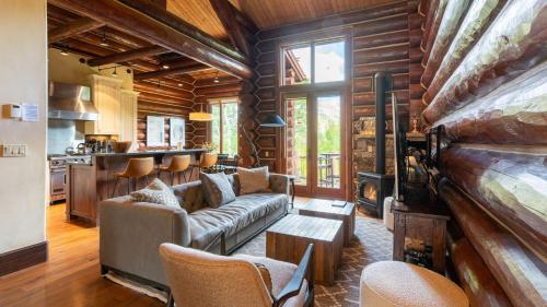Townhome on the Creek 135 by AvantStay, Telluride