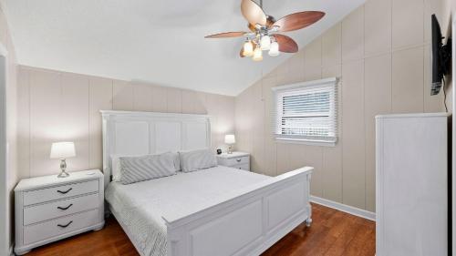 Tree Top Get Away by AvantStay Amazing Lake View in Lake Norman of Catawba, USA