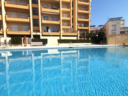 Magnífico apartamento con piscina comunitaria cerca de la playa de Riells - HISP-7-53