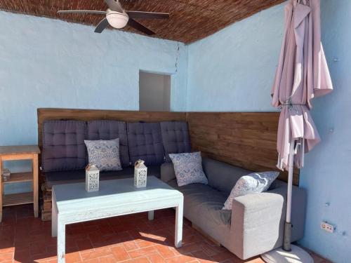 Apartamento acogedor en el centro de L'Escala con terraza privada - HISP-7-28