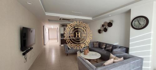 Goldcrest Apartments - image 42