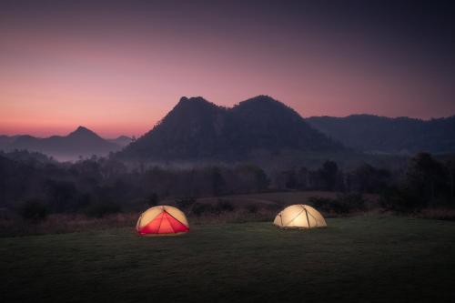 Banyakard Campground ลานกางเต็นท์บรรยากาศ in Nong Phlap