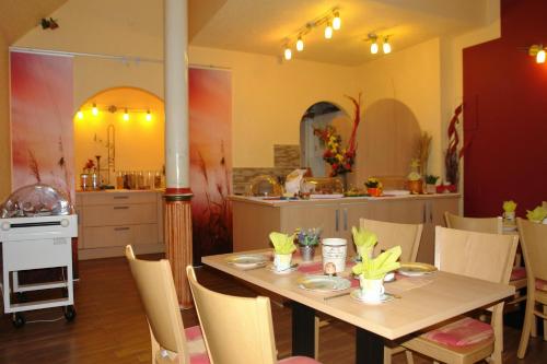 Ételek és italok, Hotel-Pension Grune Linde in Delitzsch