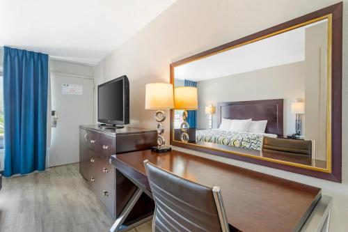 Zen Living Suites Extended Stay - Jacksonville - Orange Park - image 27