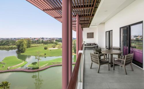 View, Hilton Bangkok Suvarnabhumi Golf Resort & Spa in Bang Na