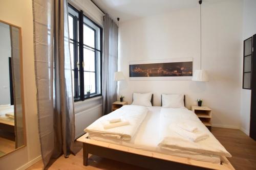 Luxury Apartment by Hi5 - Bajcsy Suite, Budapest (photo 5)