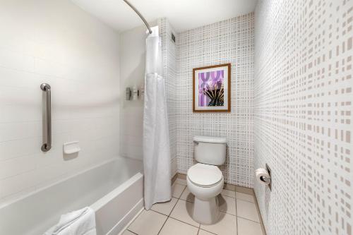 Hampton Inn & Suites Riverside/Corona East - image 42