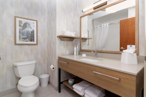 Hampton Inn Rock Springs - image 26
