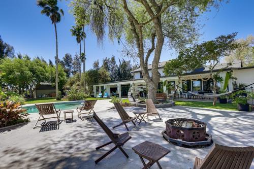 Group Getaway Luxe Riverfront Gem in Los Fresnos! in 洛佛雷斯諾 (TX)