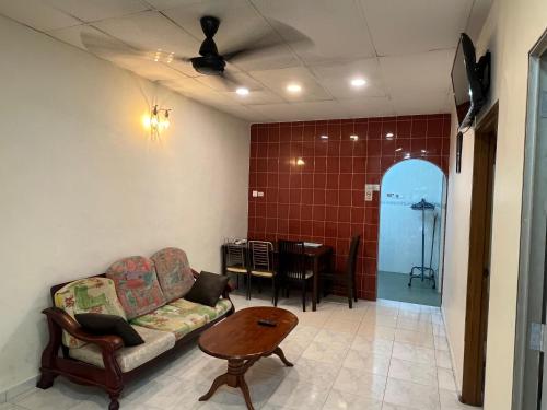 Cosy Homestay Ulu Tiram - Room only in Ulu Tiram