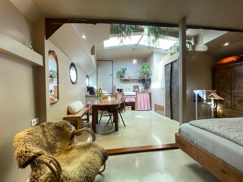 Houseboat Tante Piet – khách sạn tại Zeeburg