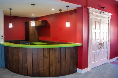 外部景觀, 城堡套房酒店 (Chateau Suites) in 諾里斯敦