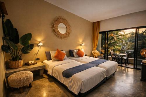 room detail thumbnail 1