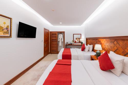 Homewood Hotel Room Type - Deluxe Twin Room