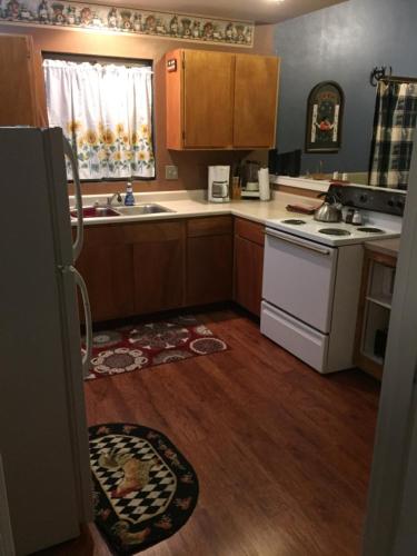 Cabins At Crooked River Ranch Motel Terrebonne Deals Photos