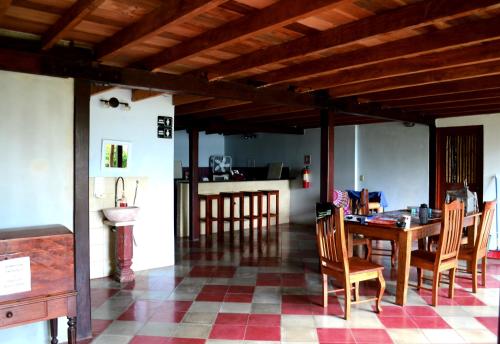 Oprema, Laguna Beach Club in La Laguna