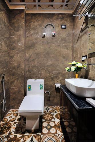 Hotel Signature Suites Near Delhi Airport - image 4