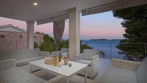 Luxury beachfront Villa Anemos Hvar with pool - image 3