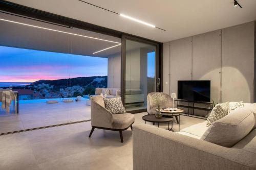 Luxury Villa Omnia Hvar with infinity pool - image 3