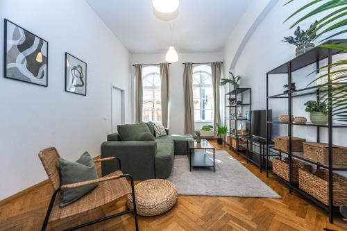 Charles Apartments in Old Town 3