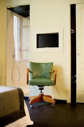 Arnobio Florence Suites - image 11