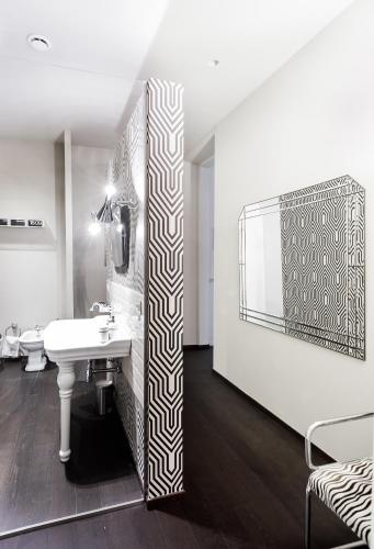 Arnobio Florence Suites - image 4