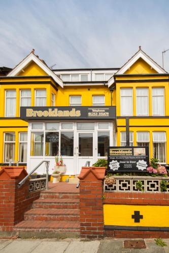 Brooklands Over 50's Only - image 10