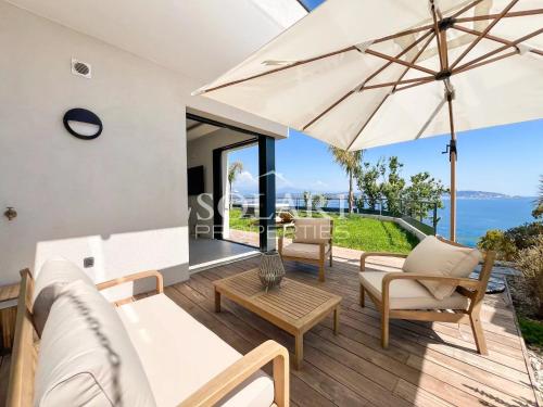 Apartment with jacuzzi and sea view