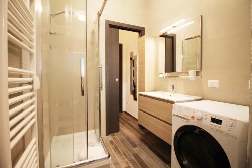 Large 3BR Eur Apartment - image 14