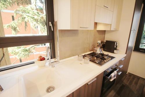 Large 3BR Eur Apartment - image 11