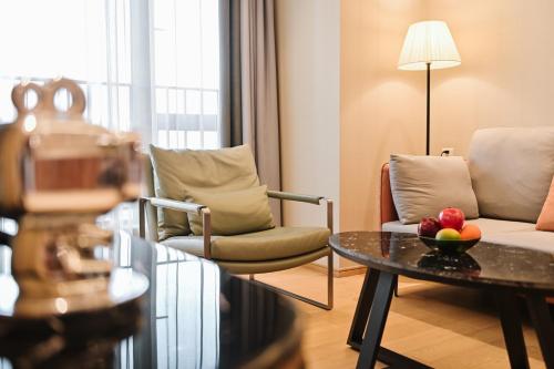 Bella Apartment Hotel Huijin International Financial Center-Free private car delivery to Canton Fair - image 5