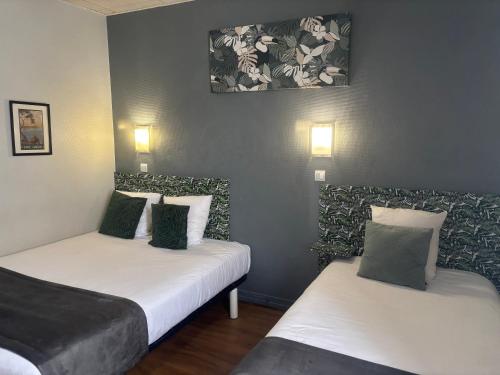 Hotel de Normandie - image 39