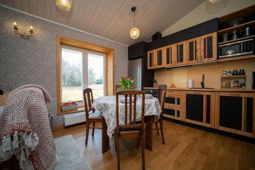Kilátás, Authentic Estonian Wood Interior Apartment, Sunset Balcony Views, Lahemaa in Kolga