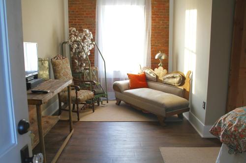 Wild Daisy Farm Bed & Breakfast - image 4