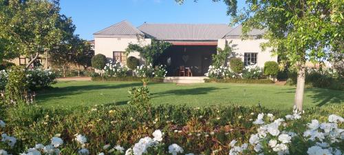. Ouma Bettie Guesthouse